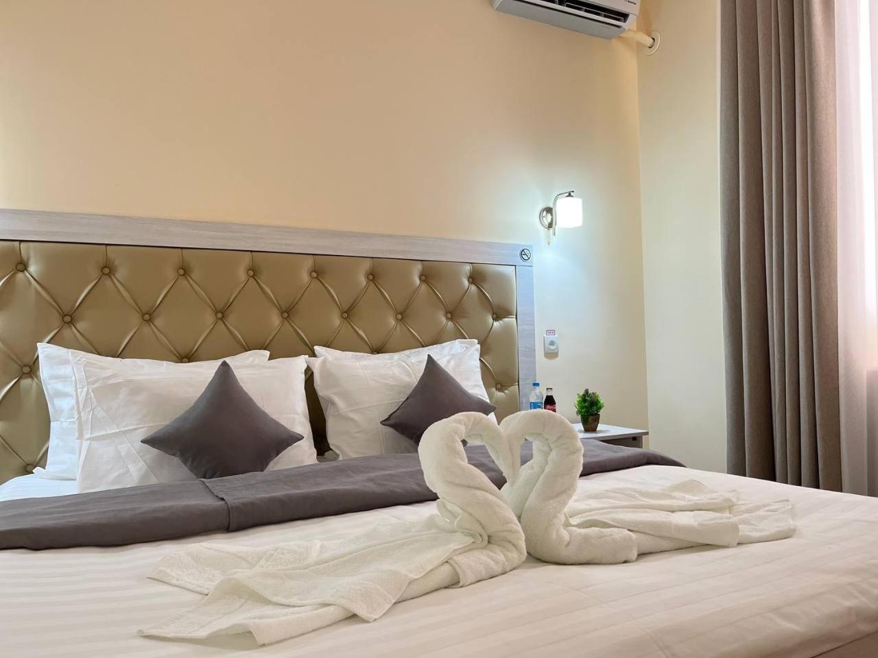 Aks Hotel Tashkent Exterior photo